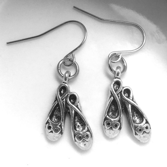 Miniature Ballet Slippers Dance Shoes Ballerina Ballet Dancer Gift Earrings - Picture 1 of 2